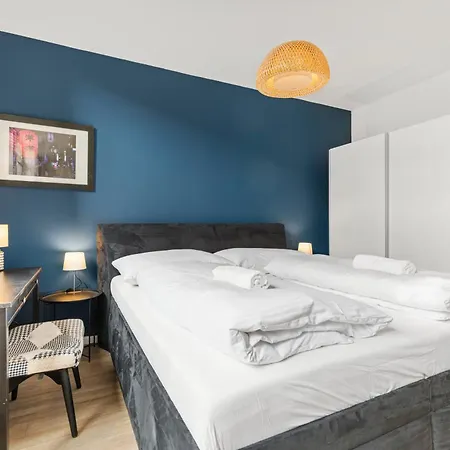 Lam Japanese Garden - Terrace - Ac براتسيلافا